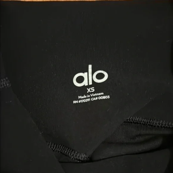 Alo leggings! - Picture 3 of 3
